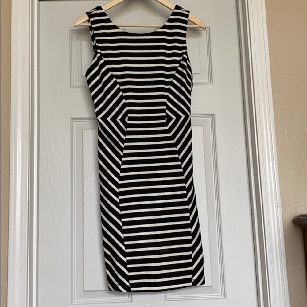 Women’s dress